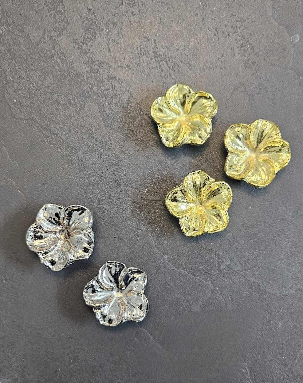 گل فلزی 
